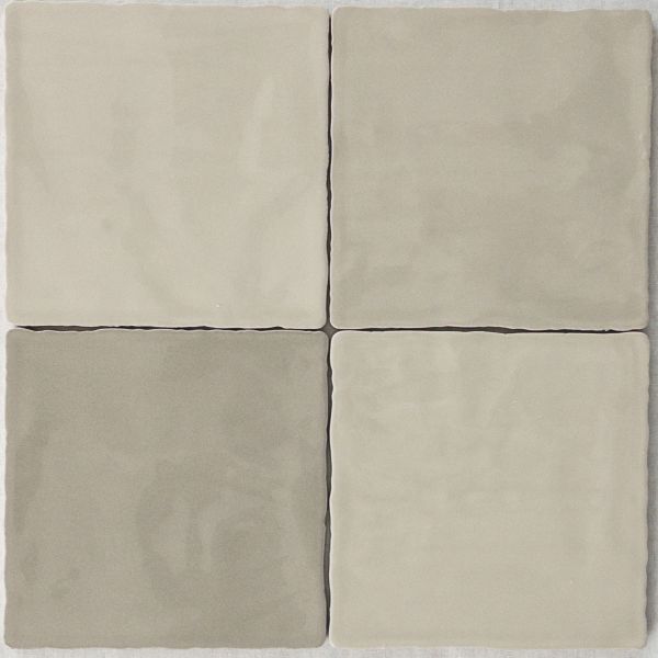 By Goof Moos Grey glans handvorm 13x13